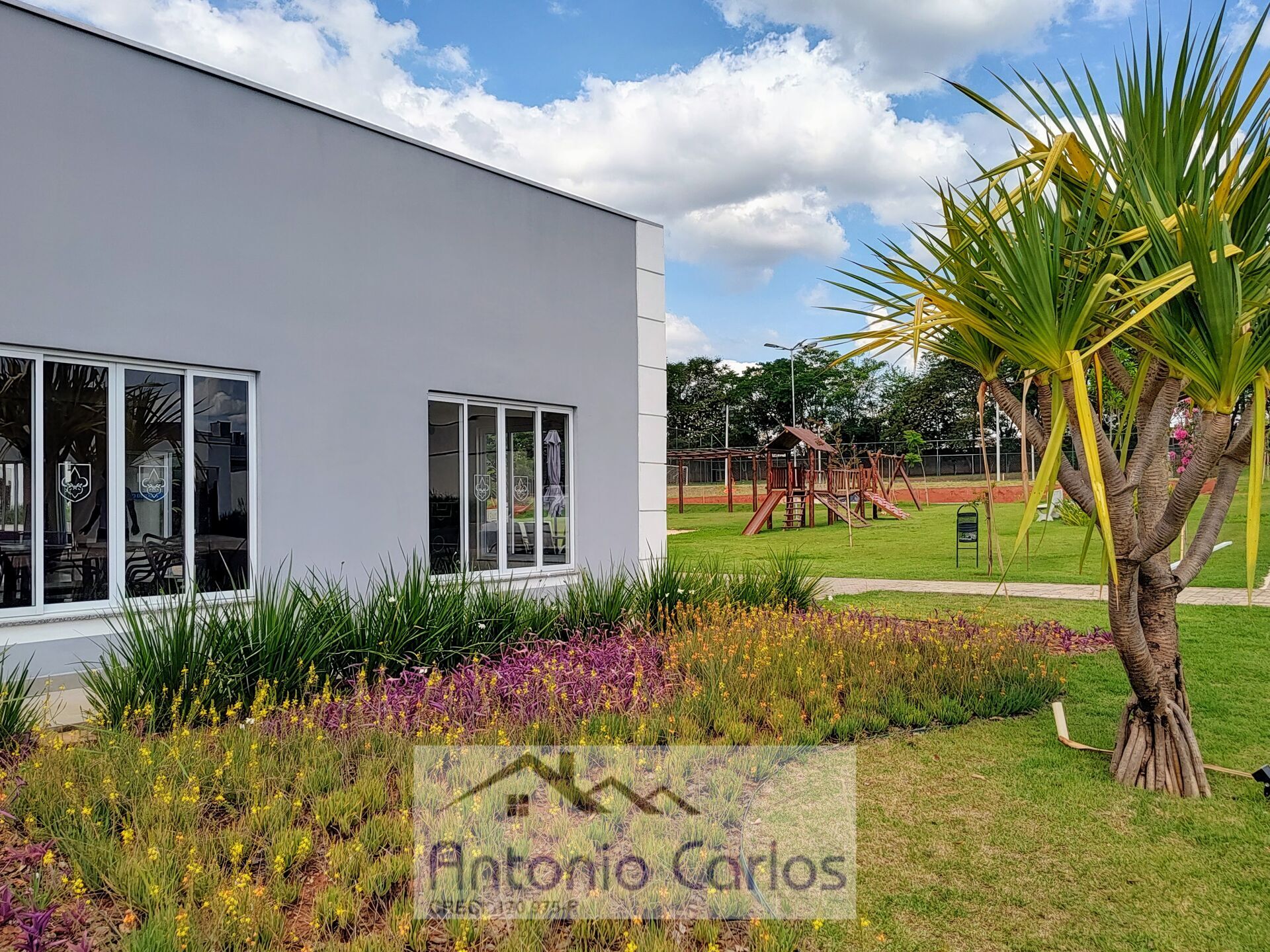 Casa à venda com 4 quartos, 200m² - Foto 44