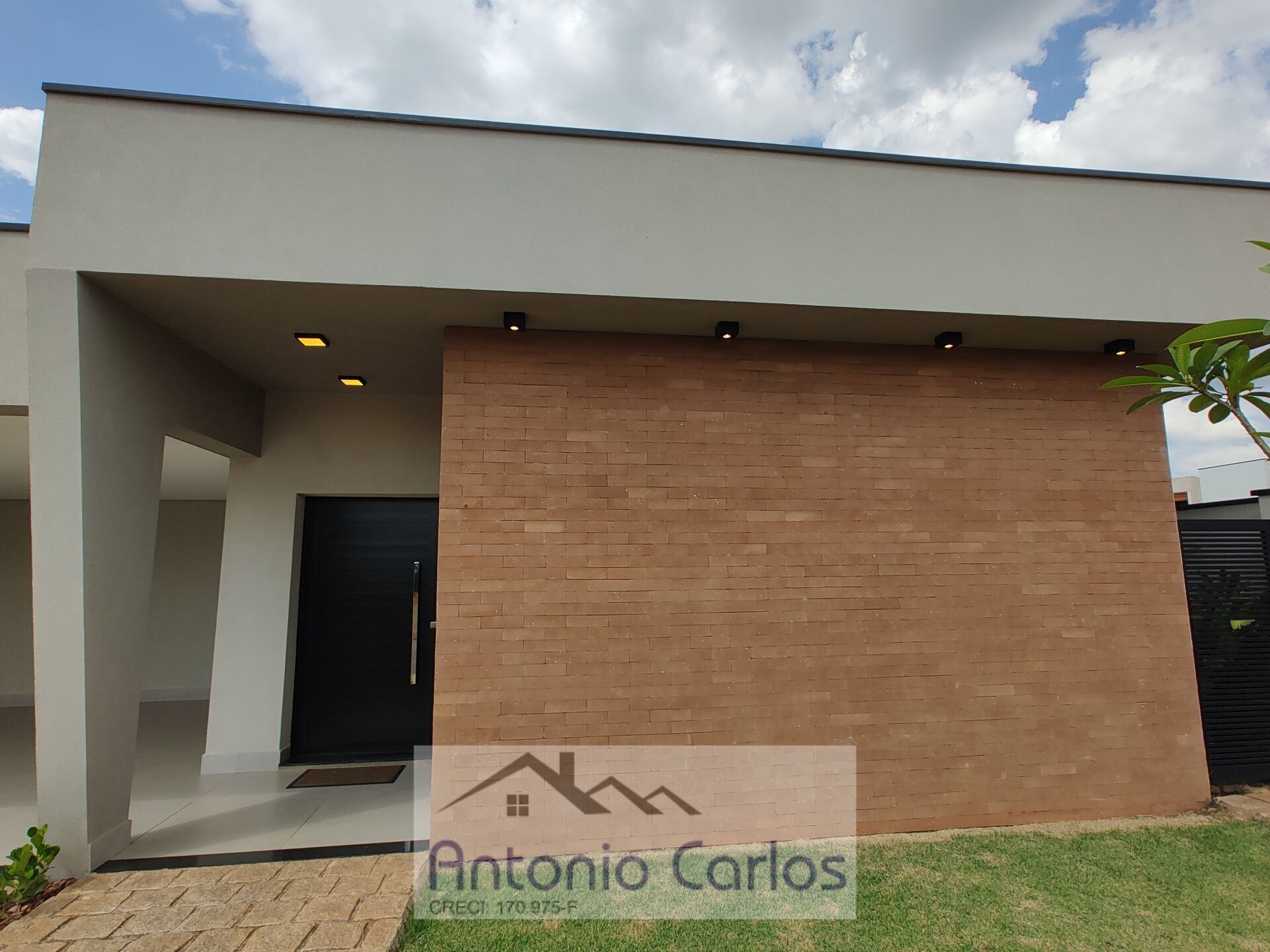 Casa à venda com 4 quartos, 200m² - Foto 3