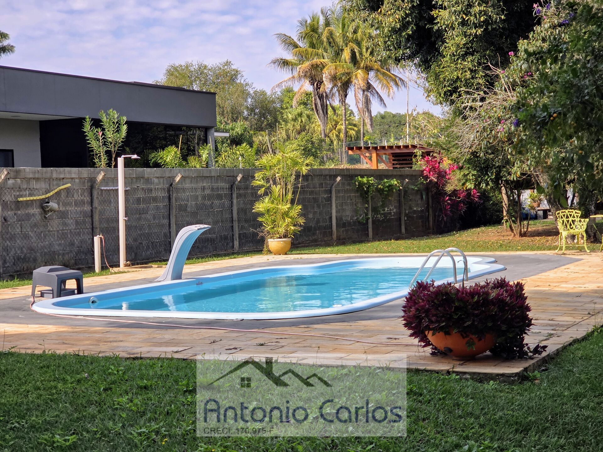 Chácara à venda com 2 quartos, 1566m² - Foto 1