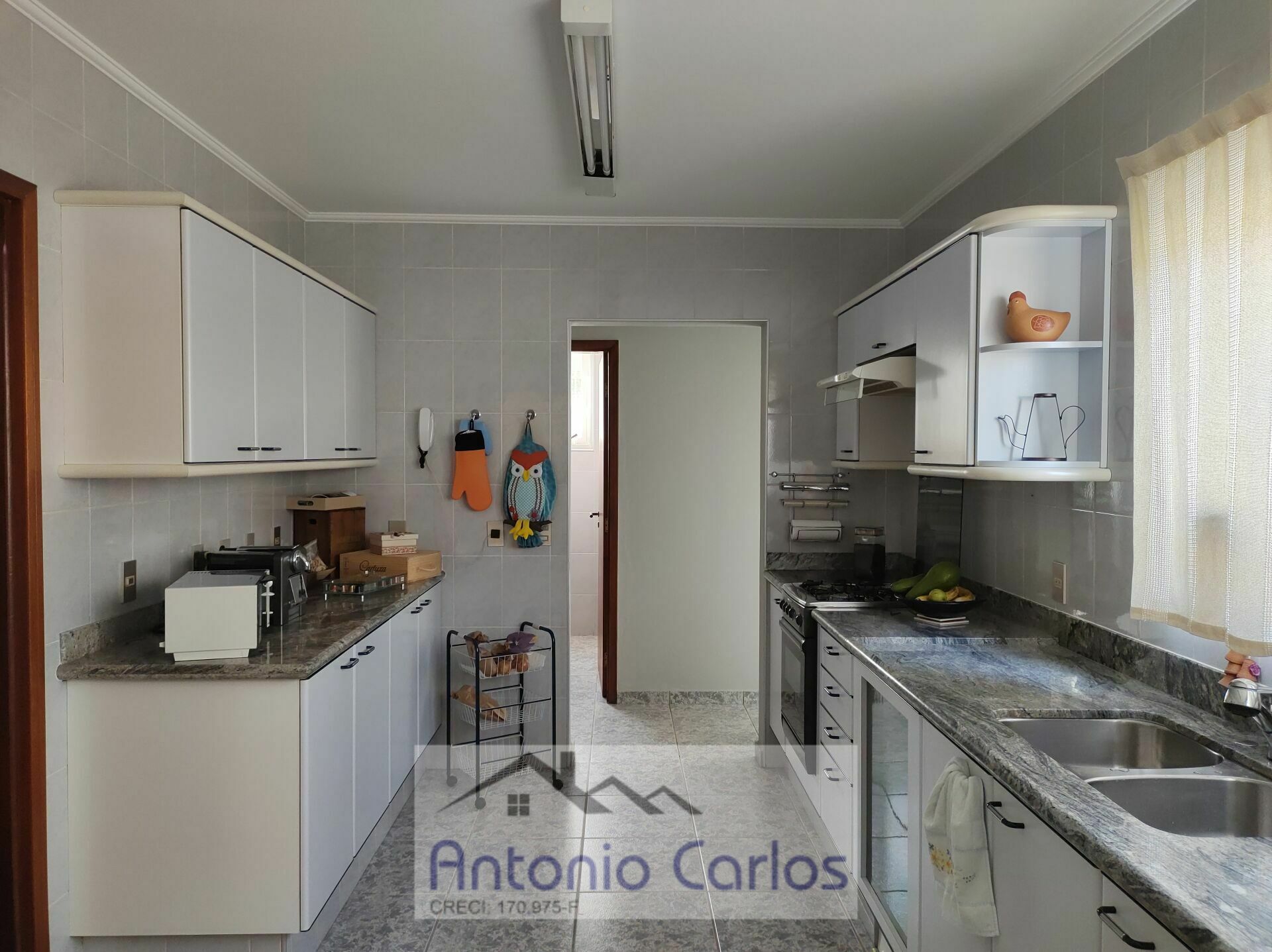 Casa à venda com 3 quartos, 300m² - Foto 10