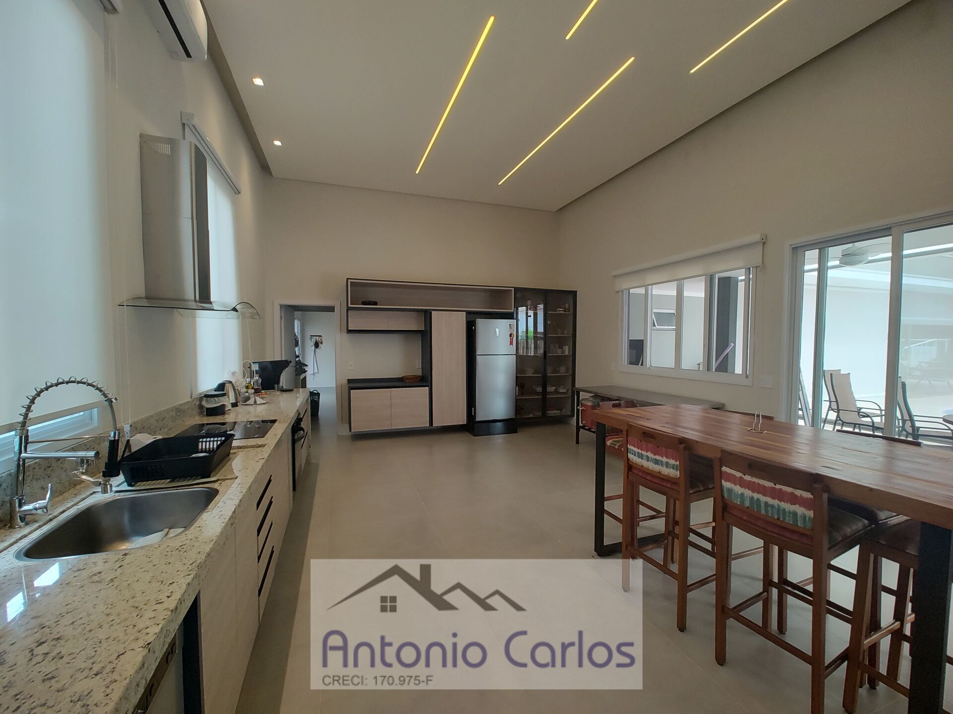 Casa à venda com 2 quartos, 293m² - Foto 11