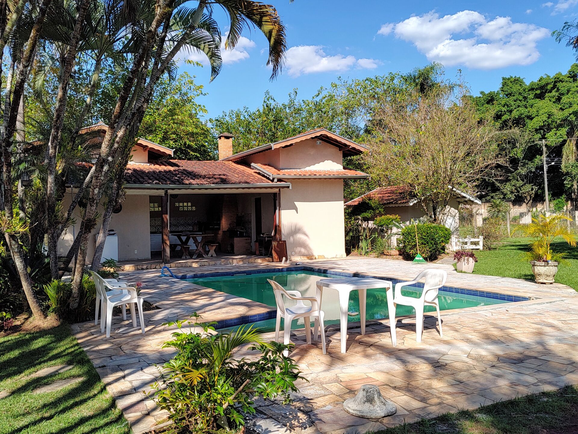 Fazenda à venda com 4 quartos, 1800m² - Foto 2