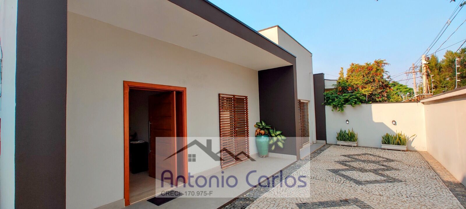 Casa para alugar com 4 quartos, 258m² - Foto 3