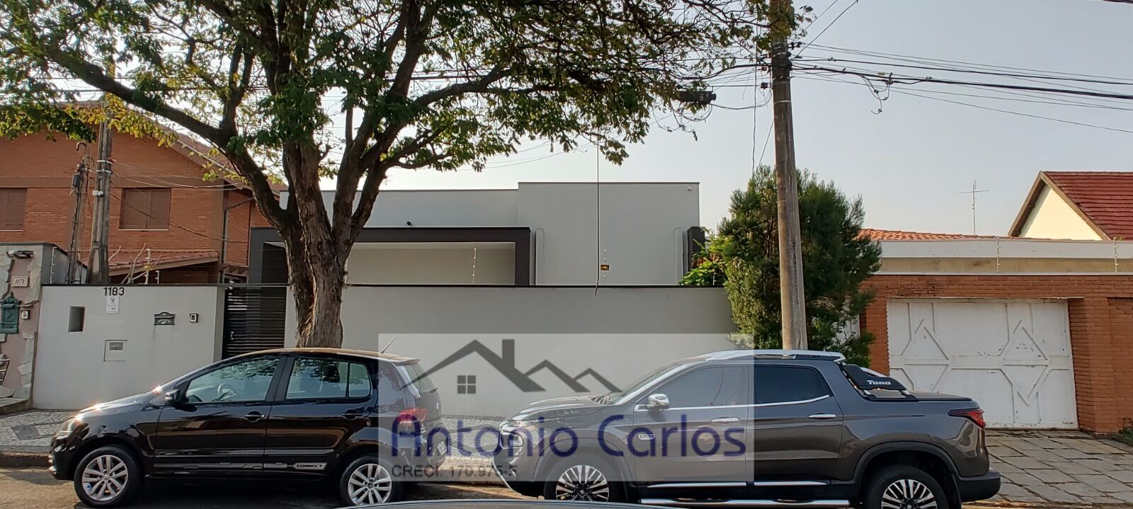 Casa para alugar com 4 quartos, 258m² - Foto 1