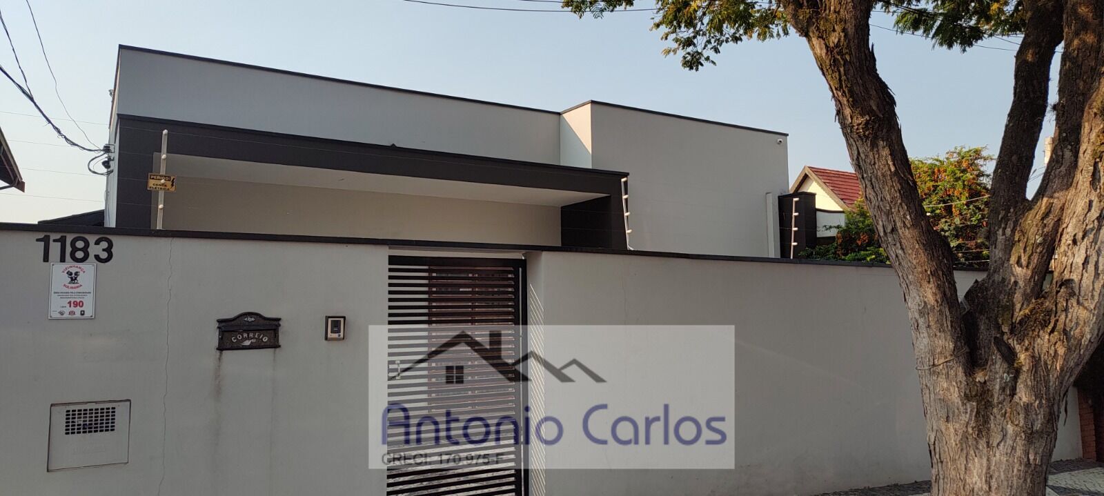 Casa para alugar com 4 quartos, 258m² - Foto 2