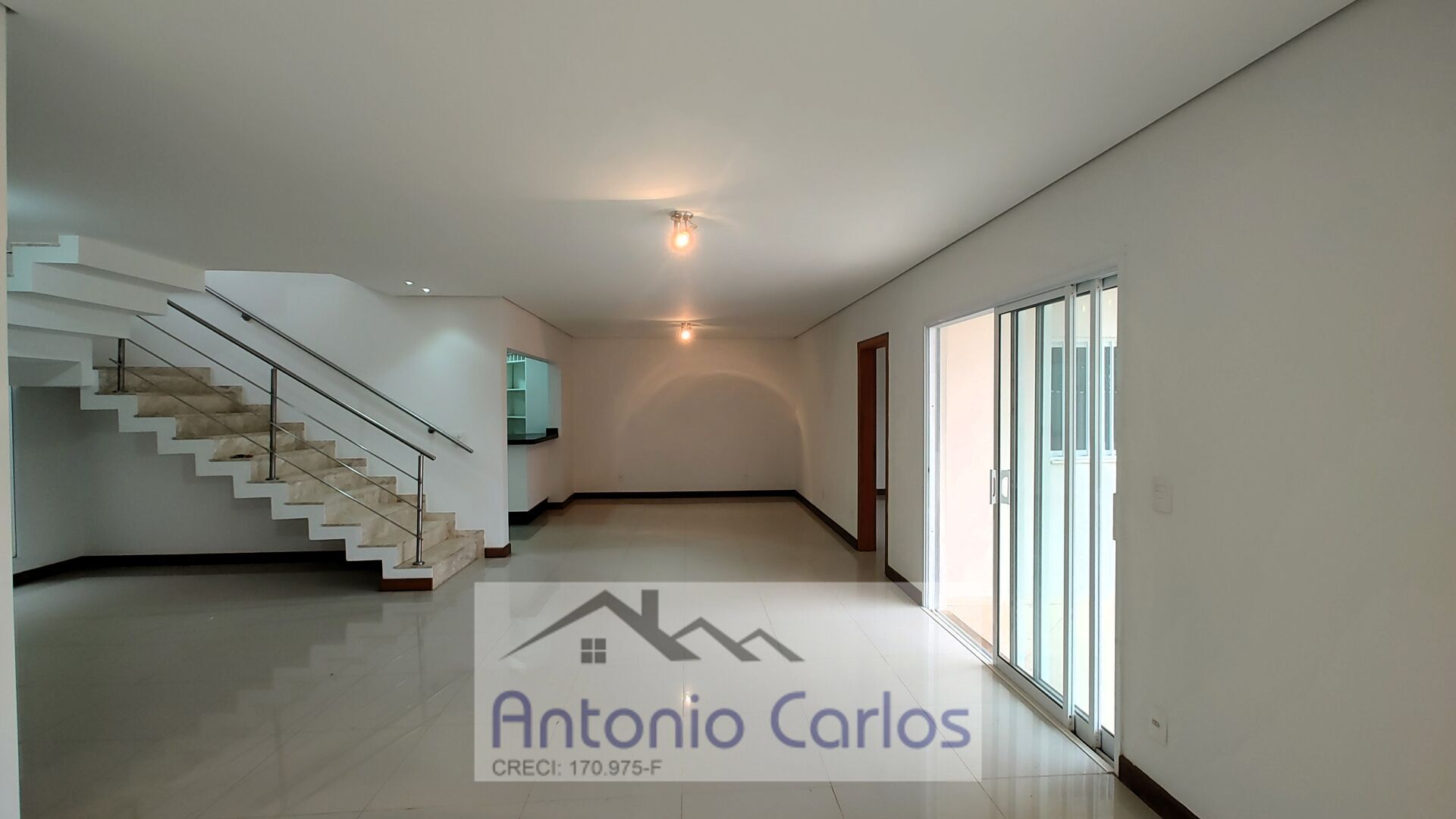 Casa à venda com 4 quartos, 339m² - Foto 5