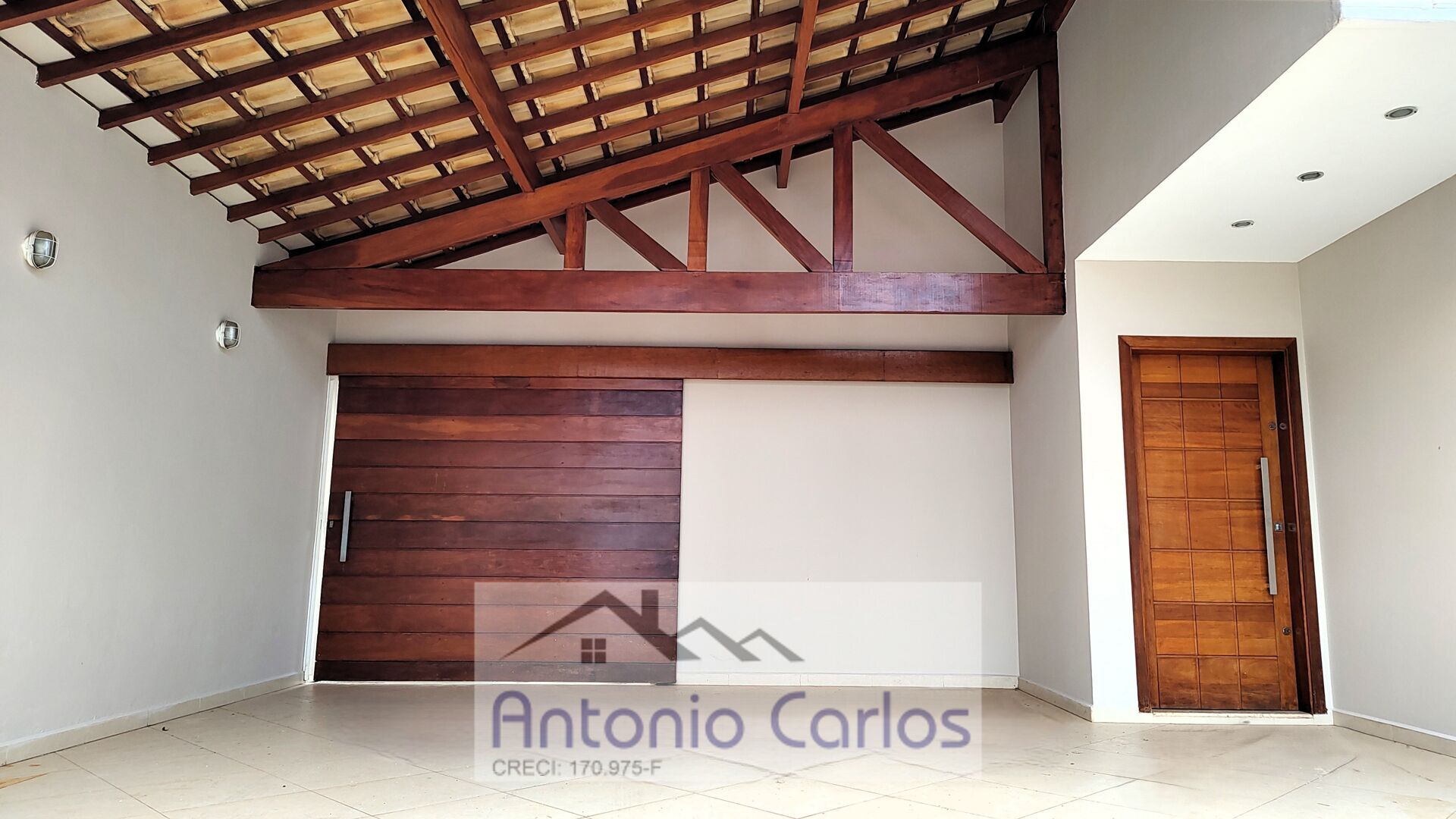 Casa à venda com 4 quartos, 339m² - Foto 3