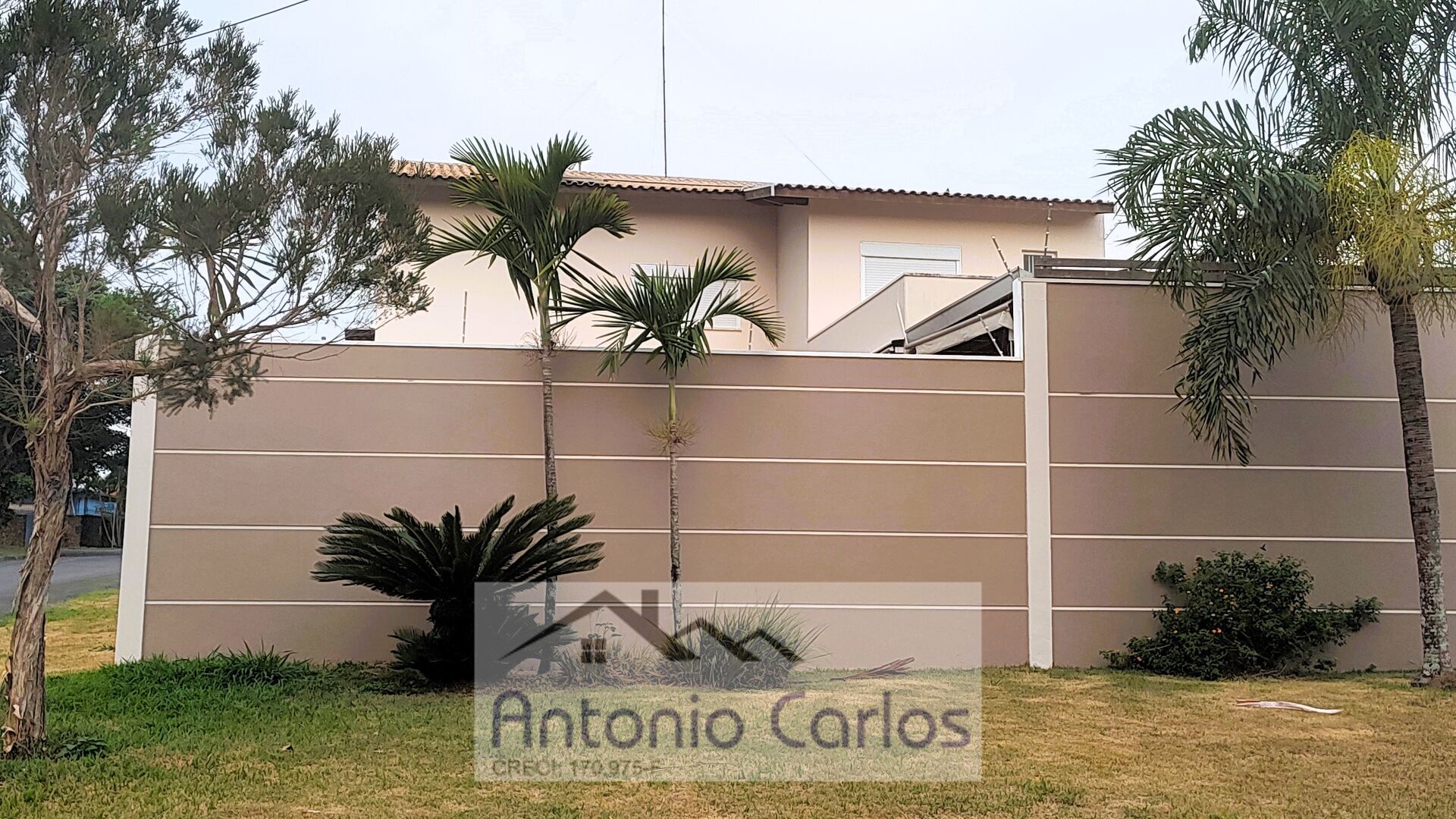 Casa à venda com 4 quartos, 339m² - Foto 2