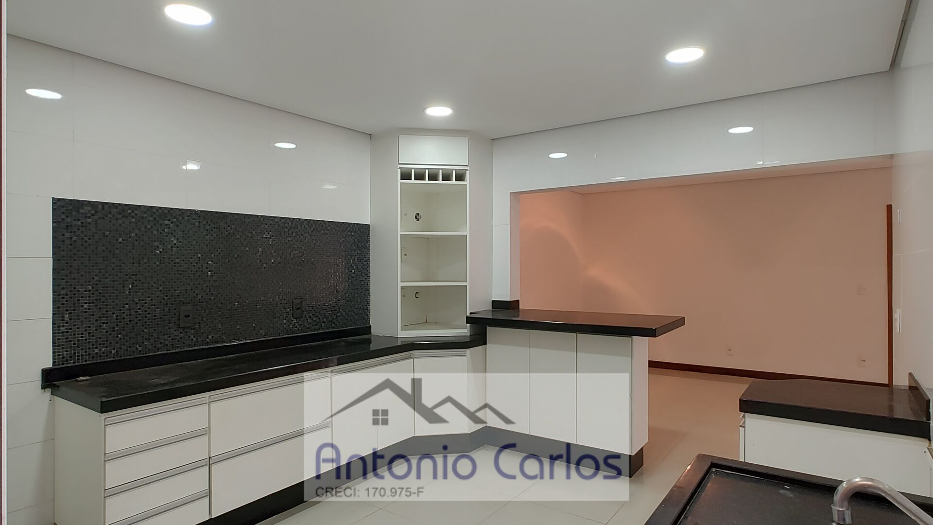 Casa à venda com 4 quartos, 339m² - Foto 10