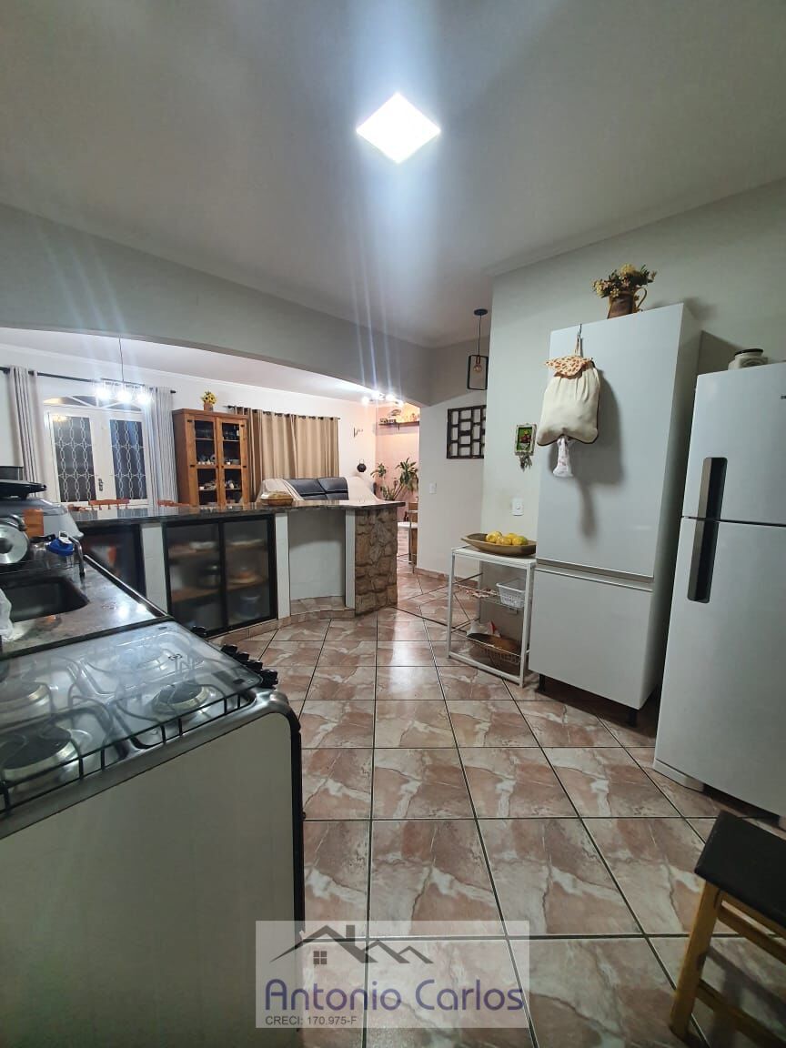 Fazenda à venda com 3 quartos, 1107m² - Foto 10