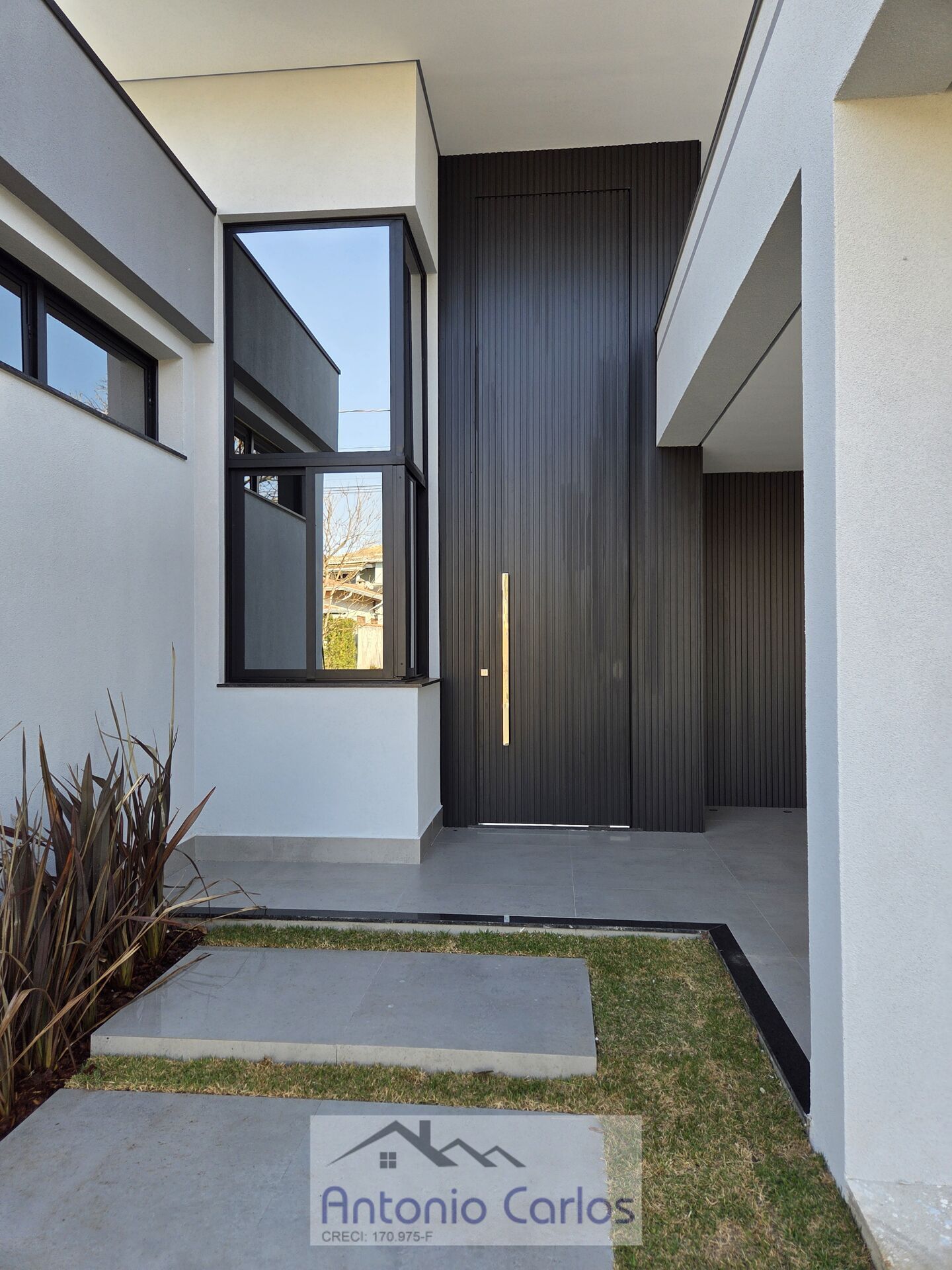 Casa à venda com 3 quartos, 220m² - Foto 3