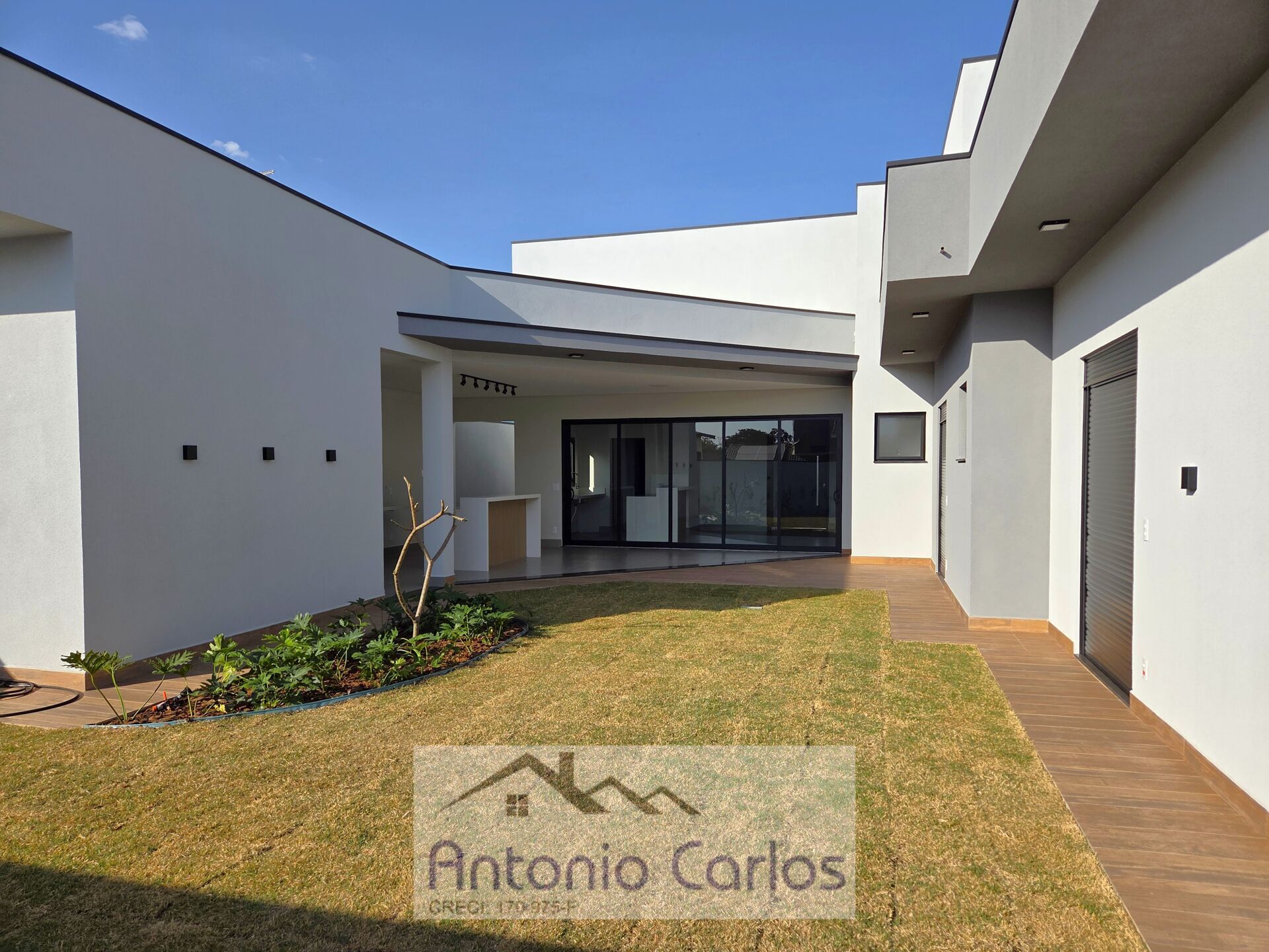 Casa à venda com 3 quartos, 220m² - Foto 34