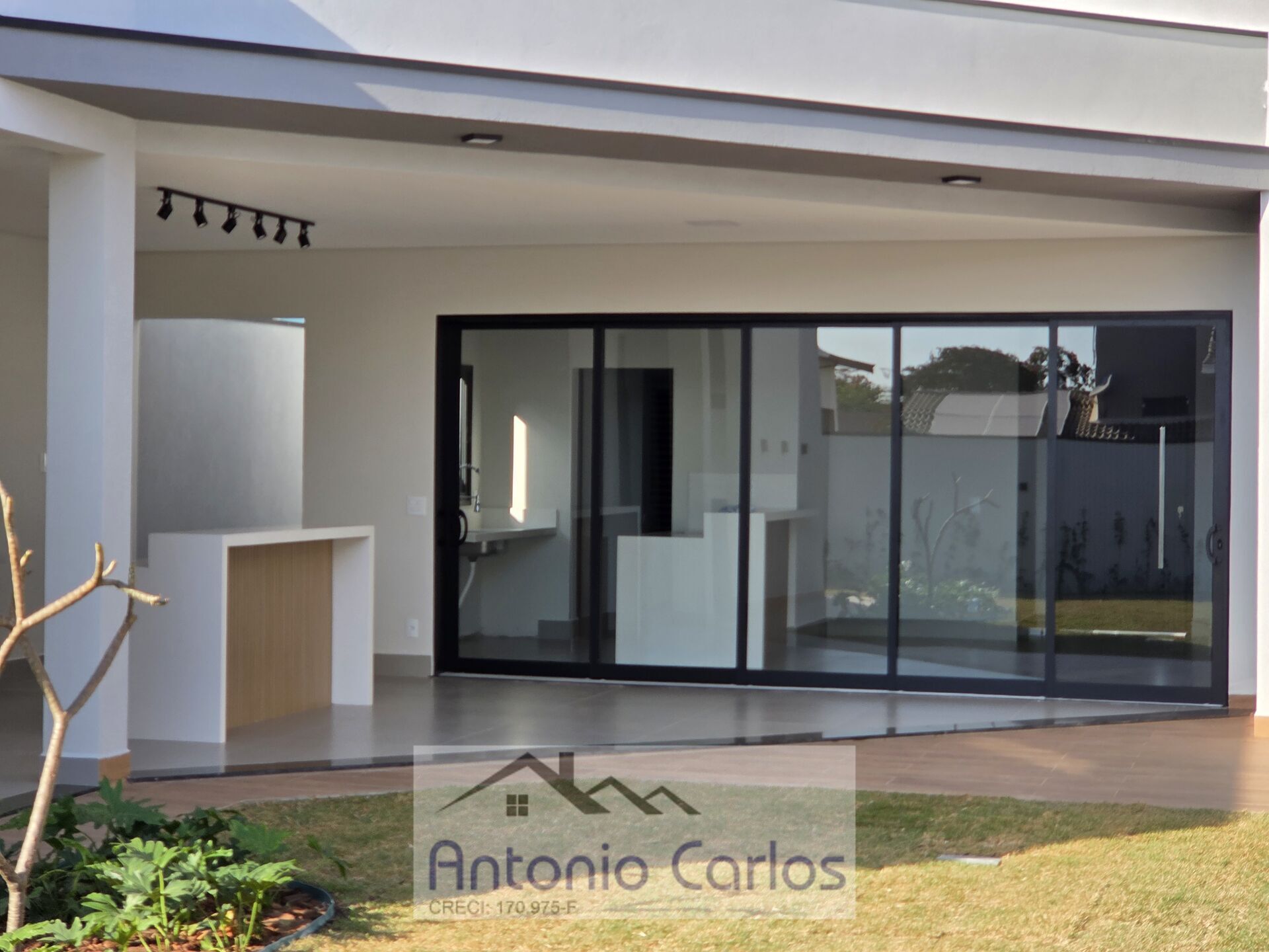 Casa à venda com 3 quartos, 220m² - Foto 12