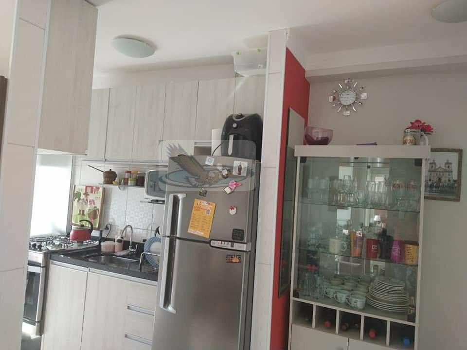 Apartamento à venda com 2 quartos, 61m² - Foto 2