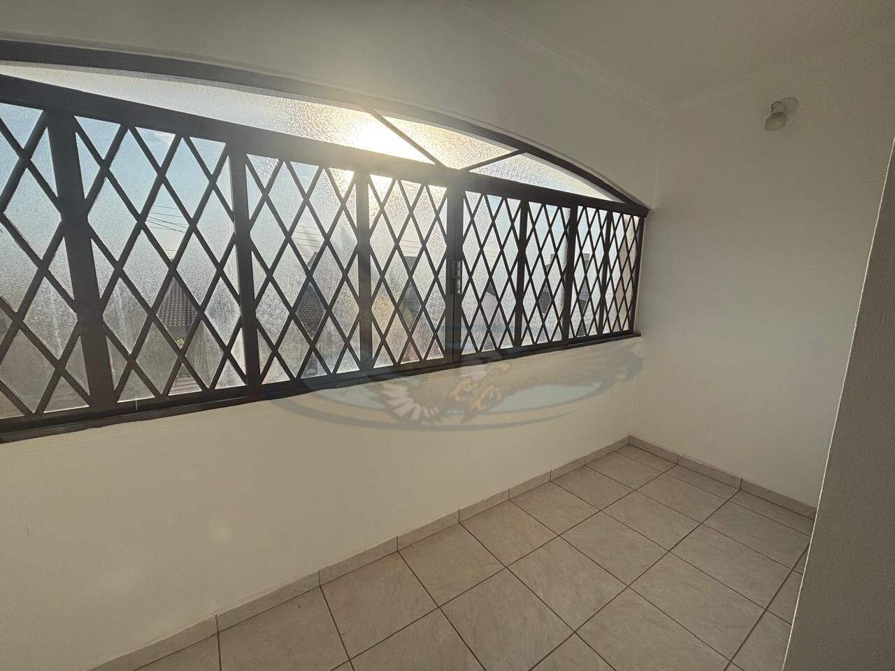 Sobrado para alugar com 4 quartos, 377m² - Foto 2