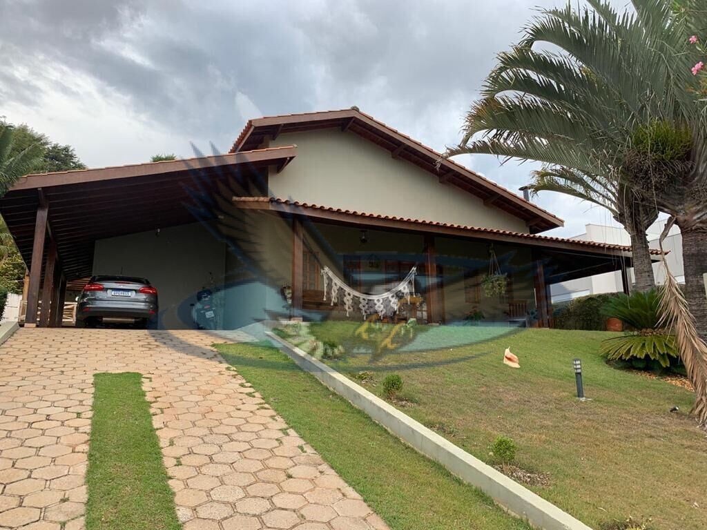 Casa de Condomínio à venda com 3 quartos, 355m² - Foto 1