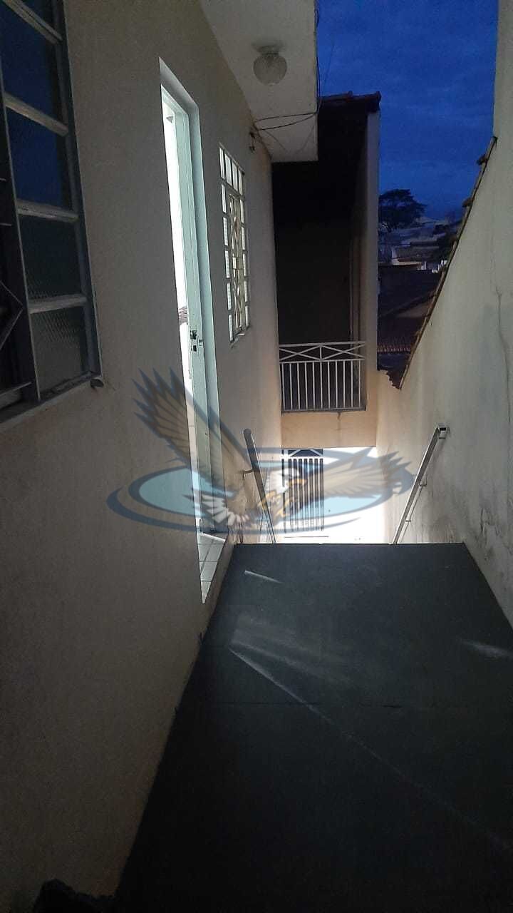 Sobrado para alugar com 2 quartos, 246m² - Foto 3