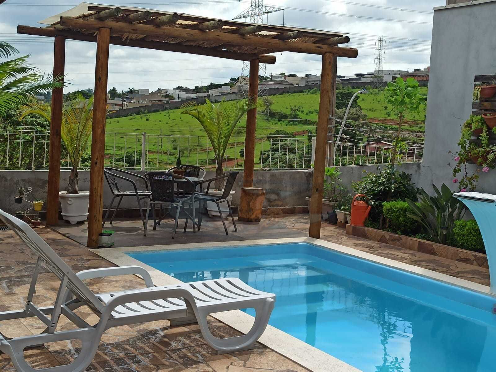 Casa à venda com 3 quartos, 71m² - Foto 2
