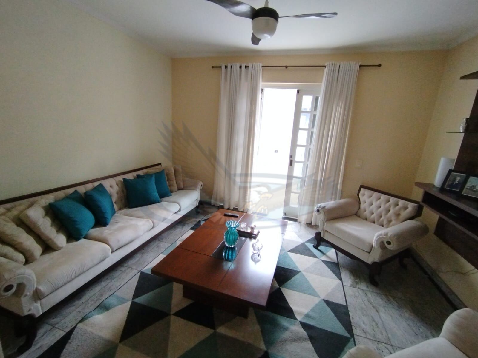 Casa, 3 quartos, 225 m² - Foto 2