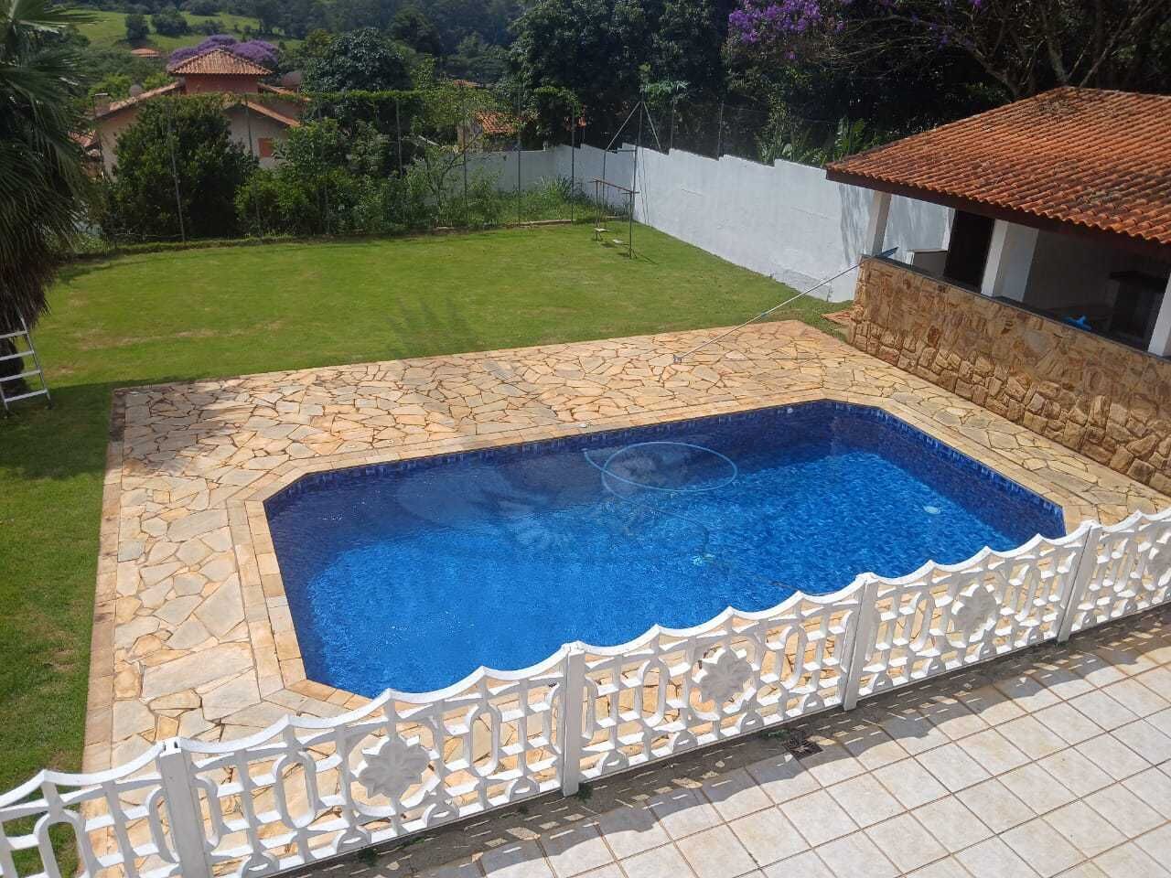Casa à venda com 2 quartos, 360m² - Foto 2
