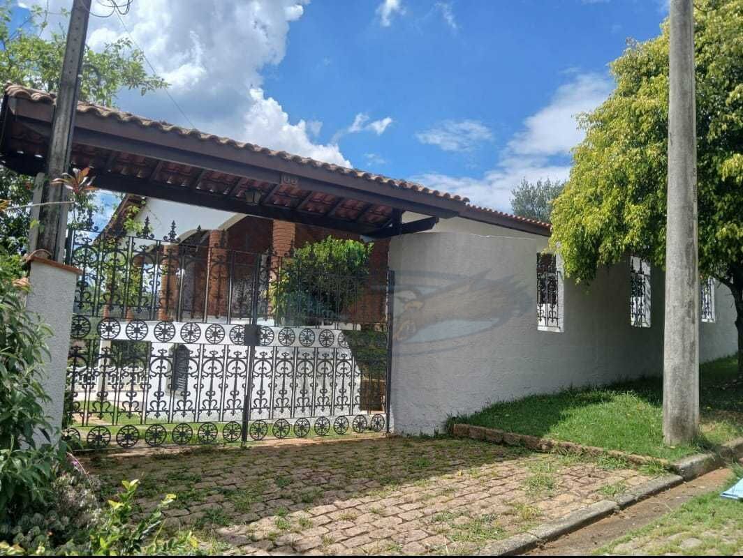 Casa à venda com 2 quartos, 360m² - Foto 1
