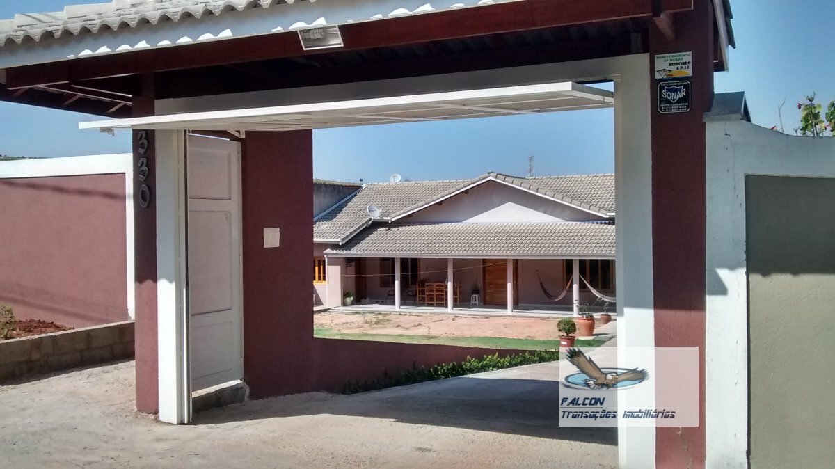 Fazenda à venda com 5 quartos, 1000m² - Foto 4