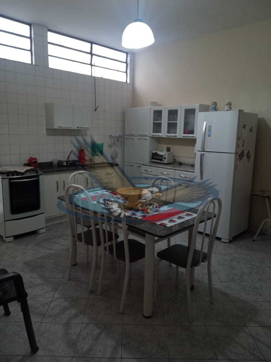 Casa à venda com 4 quartos, 192m² - Foto 7