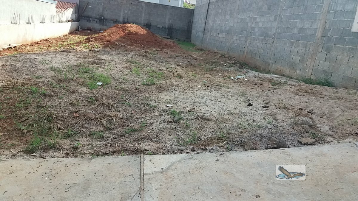 Terreno à venda, 250m² - Foto 1