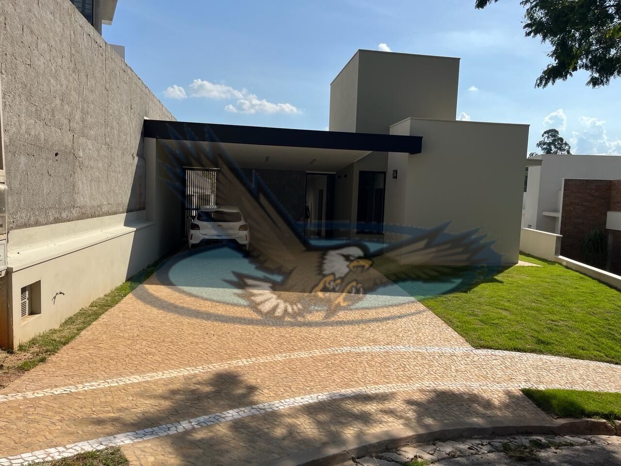 Casa à venda com 3 quartos, 209m² - Foto 2