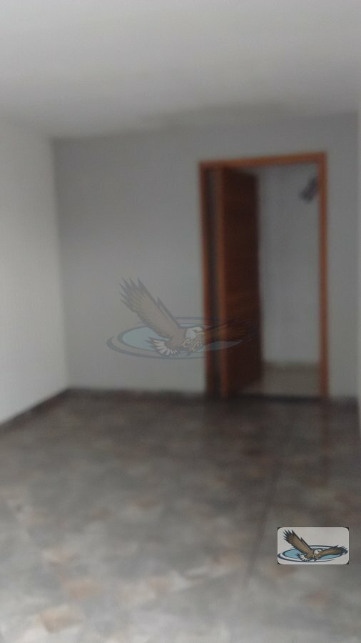 Casa para alugar com 3 quartos, 180m² - Foto 2