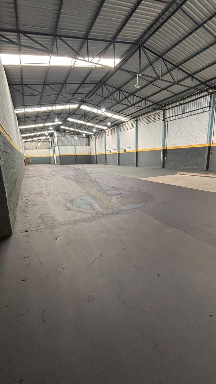 Depósito-Galpão, 850 m² - Foto 1