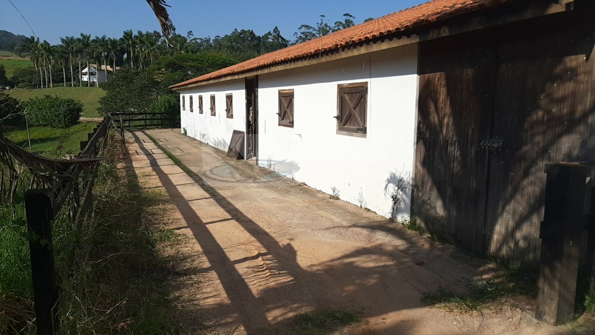 Fazenda à venda com 8 quartos, 100000m² - Foto 13