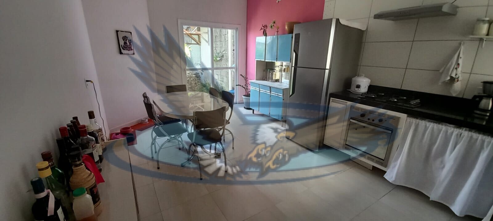 Casa à venda com 3 quartos, 250m² - Foto 2