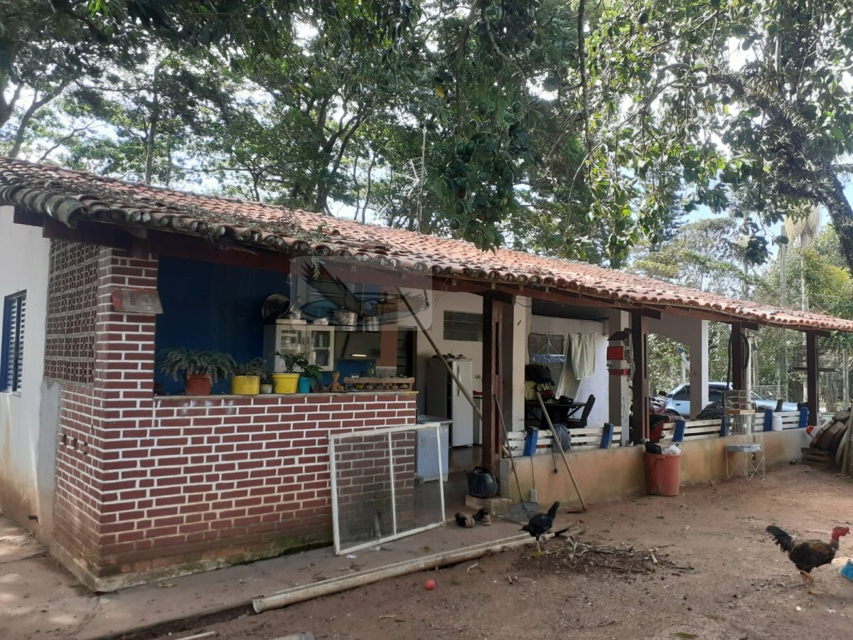 Fazenda à venda com 3 quartos, 1000m² - Foto 2