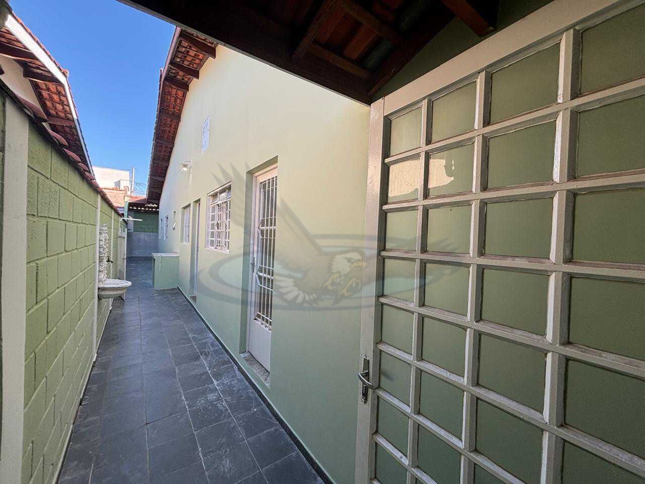 Casa à venda com 3 quartos, 116m² - Foto 2