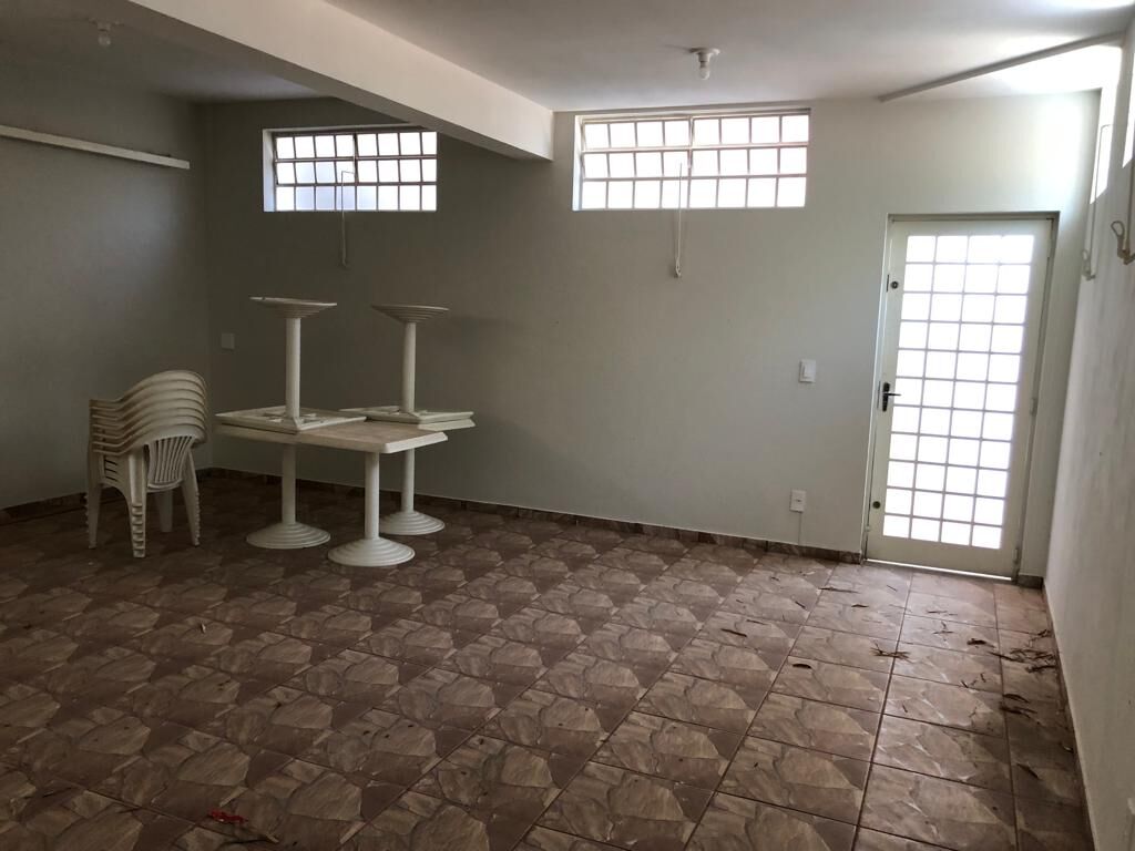 Casa à venda com 3 quartos, 250m² - Foto 32