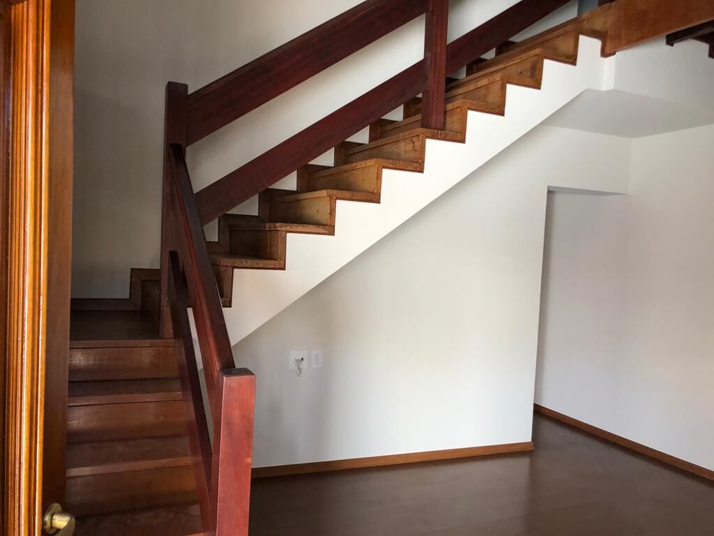 Casa à venda com 3 quartos, 250m² - Foto 9