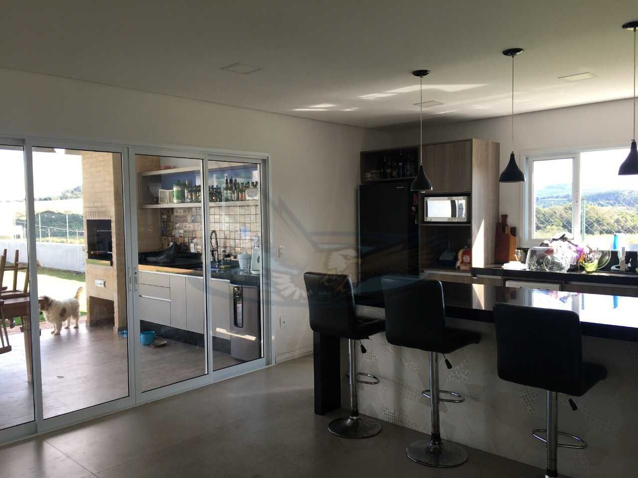 Casa à venda com 3 quartos, 239m² - Foto 18