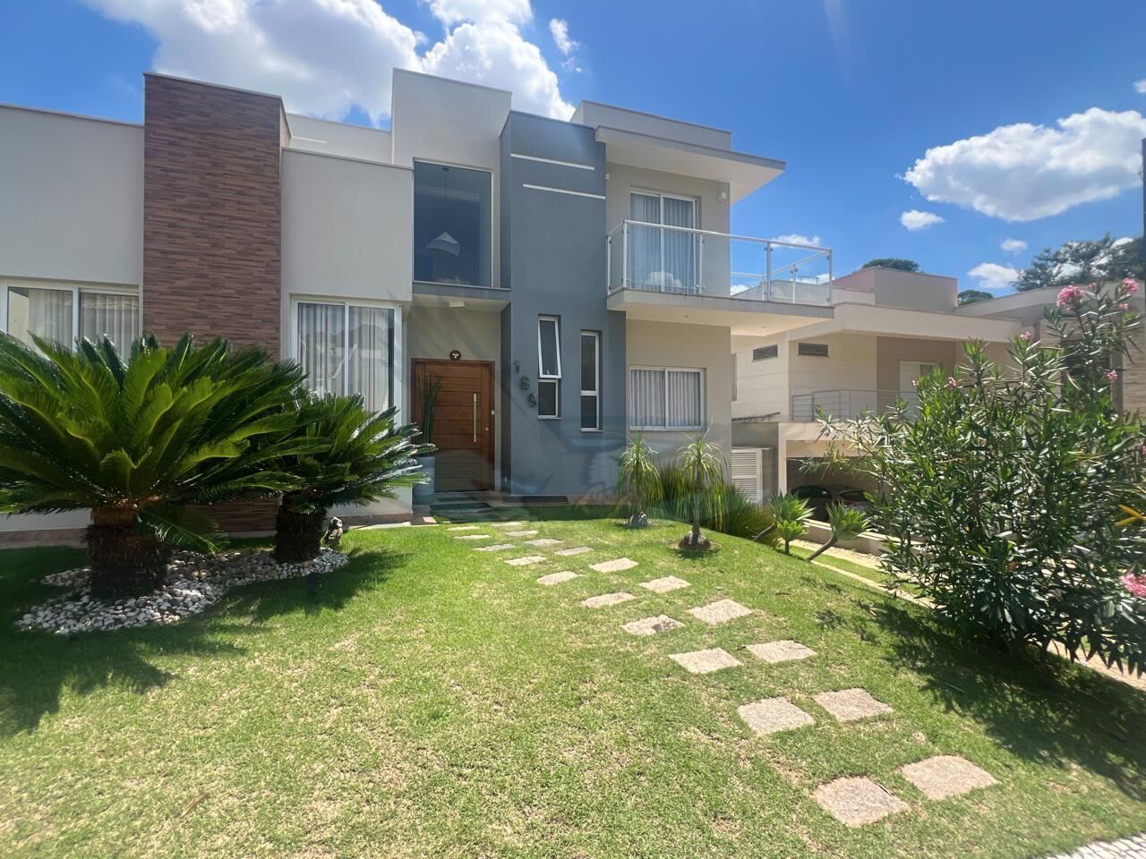 Casa, 3 quartos, 254 m² - Foto 1