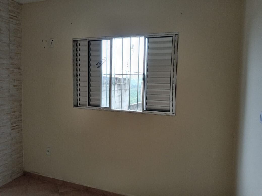 Casa à venda com 2 quartos, 70m² - Foto 12