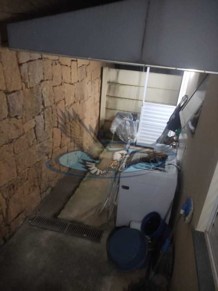 Casa à venda com 2 quartos, 45m² - Foto 11