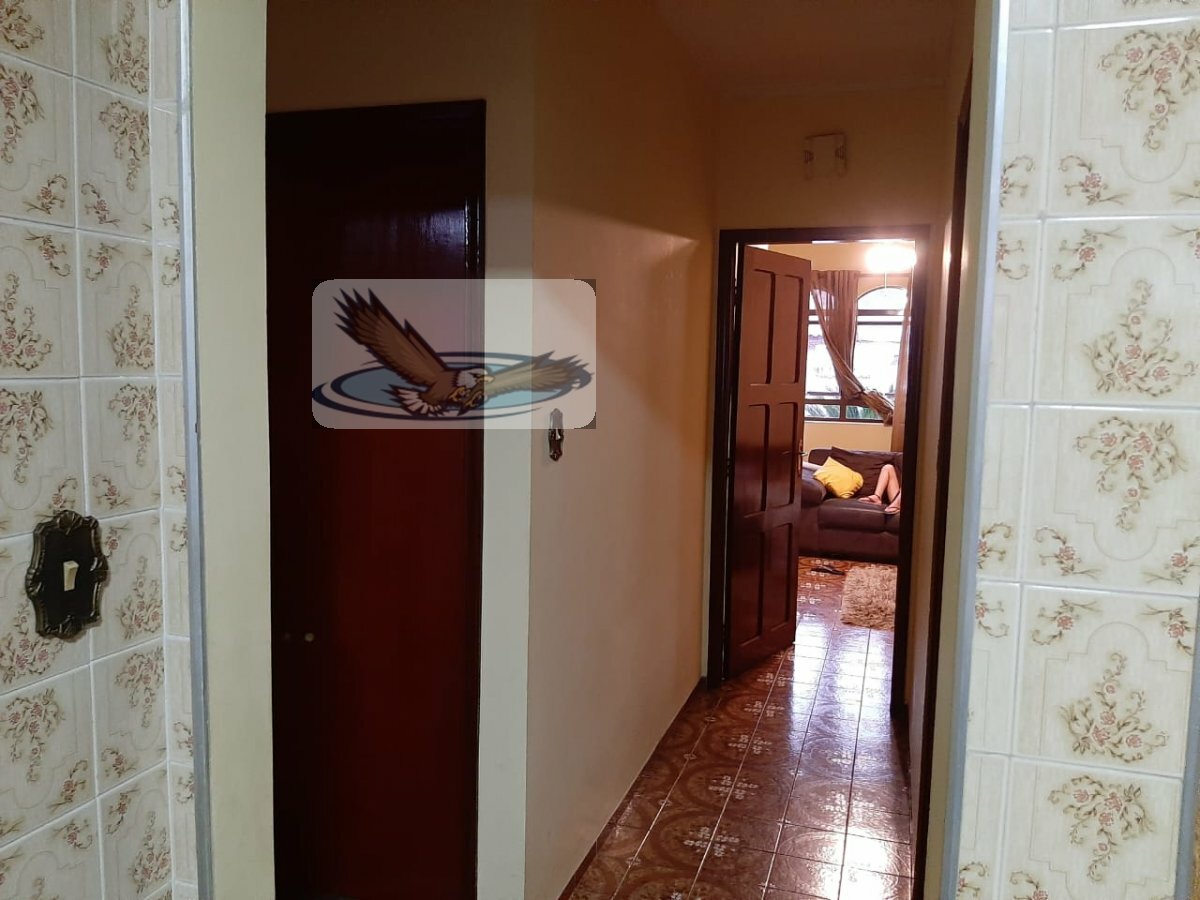 Casa à venda com 2 quartos, 103m² - Foto 2