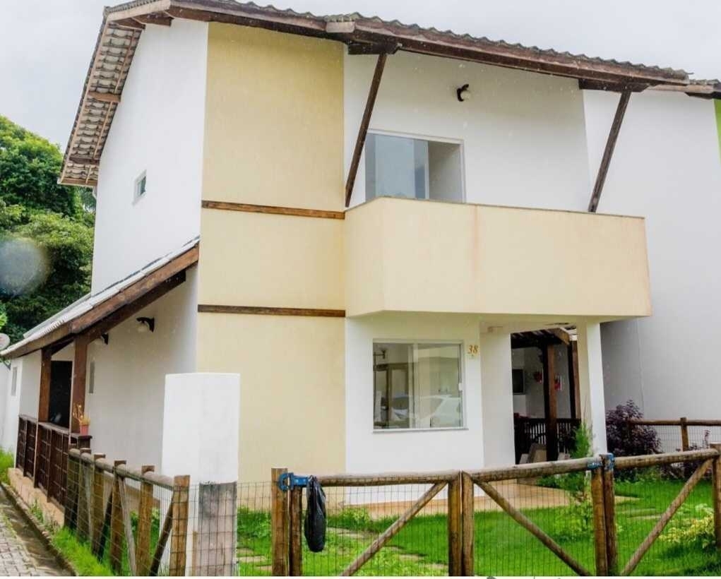 Casa de Condomínio à venda com 4 quartos, 150m² - Foto 1