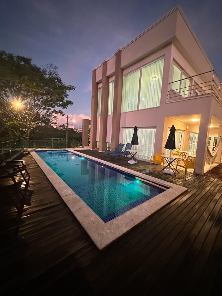 Casa à venda com 4 quartos, 450m² - Foto 1