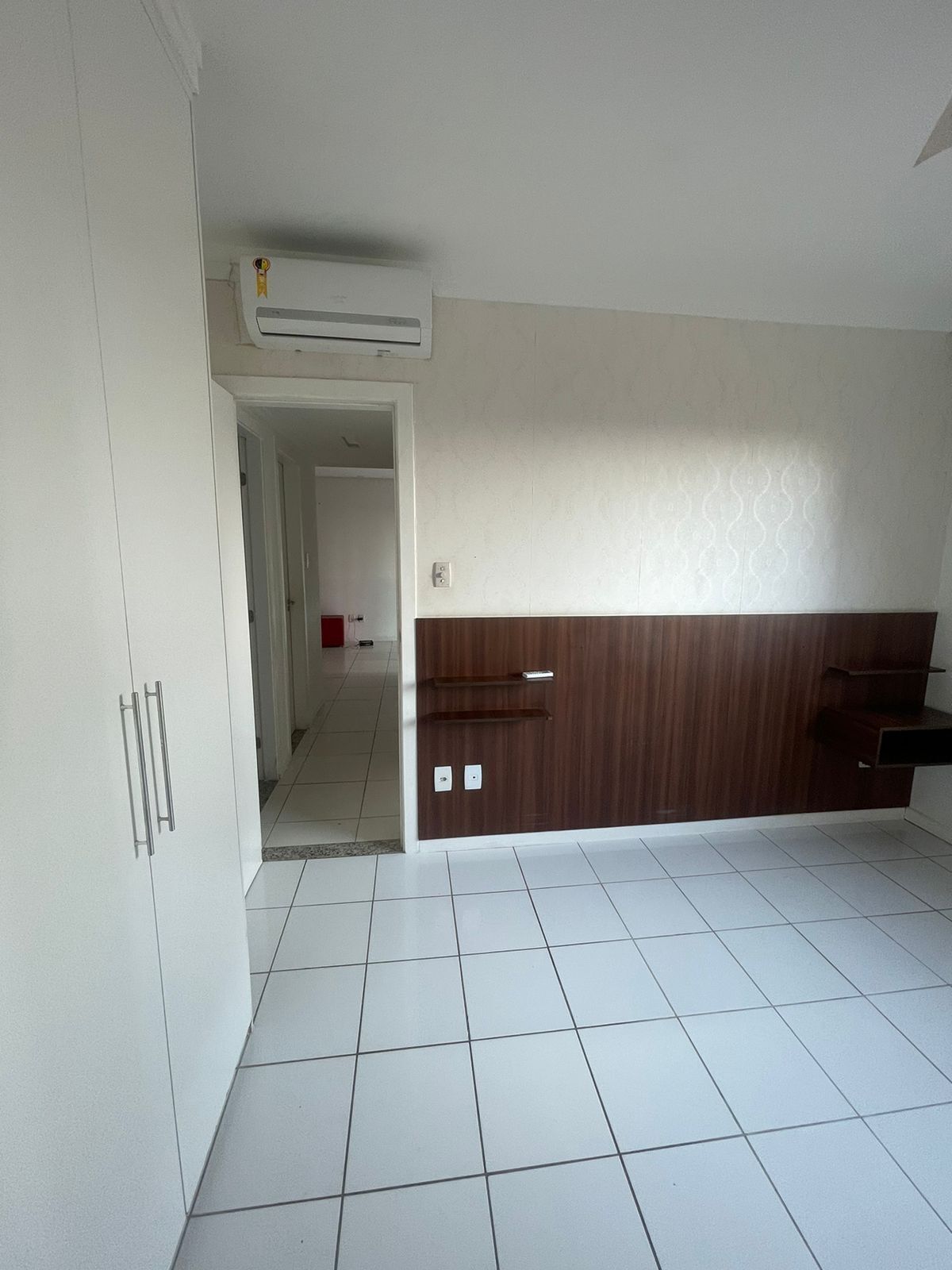 Apartamento à venda com 3 quartos, 100m² - Foto 3