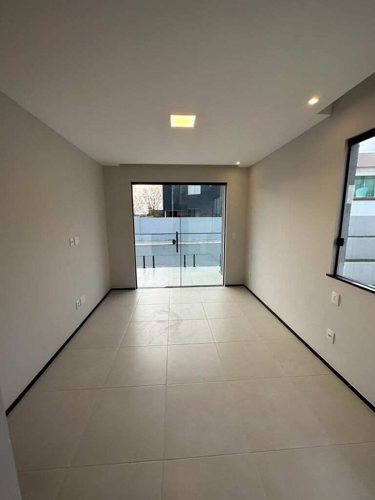 Casa à venda com 4 quartos, 270m² - Foto 7