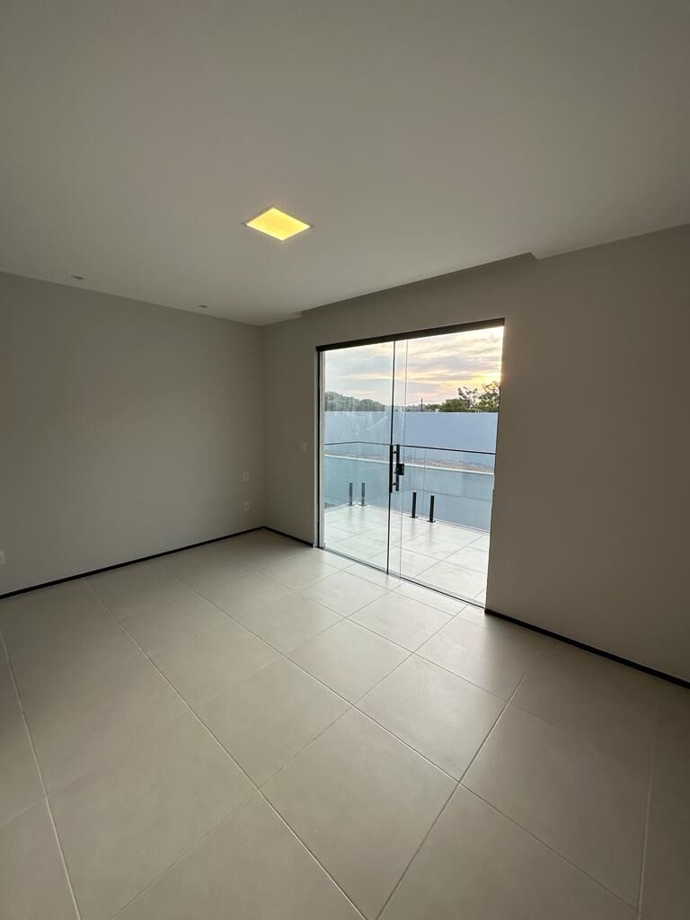 Casa à venda com 4 quartos, 270m² - Foto 6