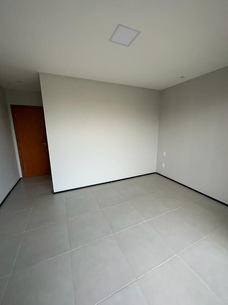 Casa à venda com 4 quartos, 270m² - Foto 5