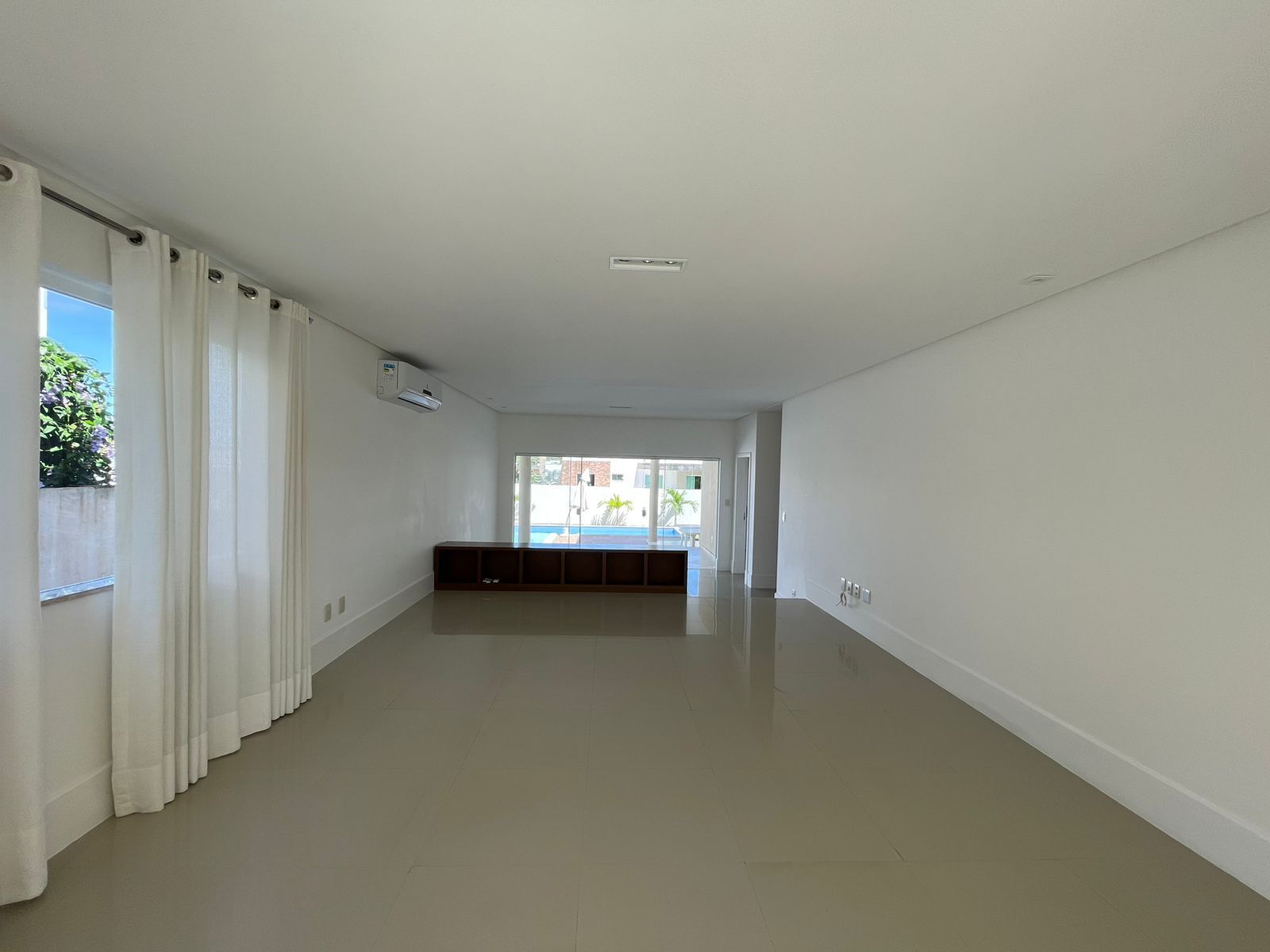 Casa à venda com 4 quartos, 270m² - Foto 15