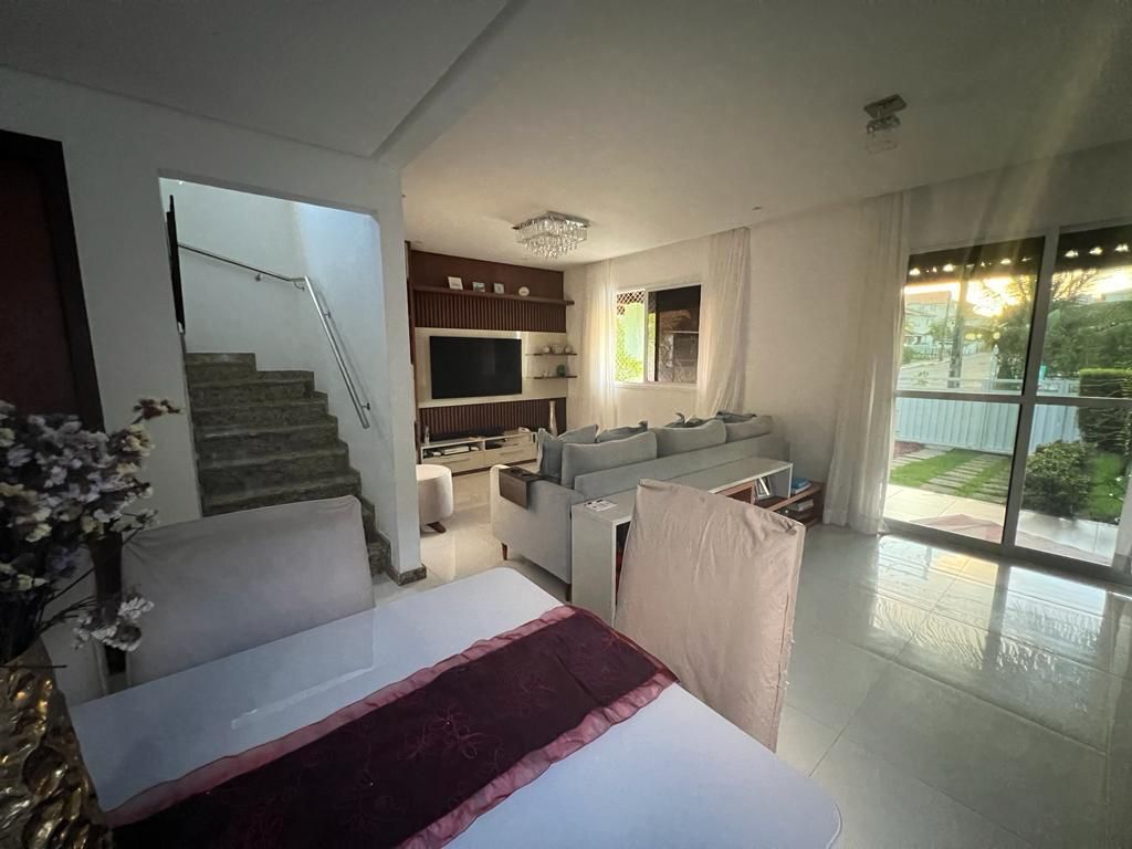 Casa de Condomínio à venda com 4 quartos, 270m² - Foto 5